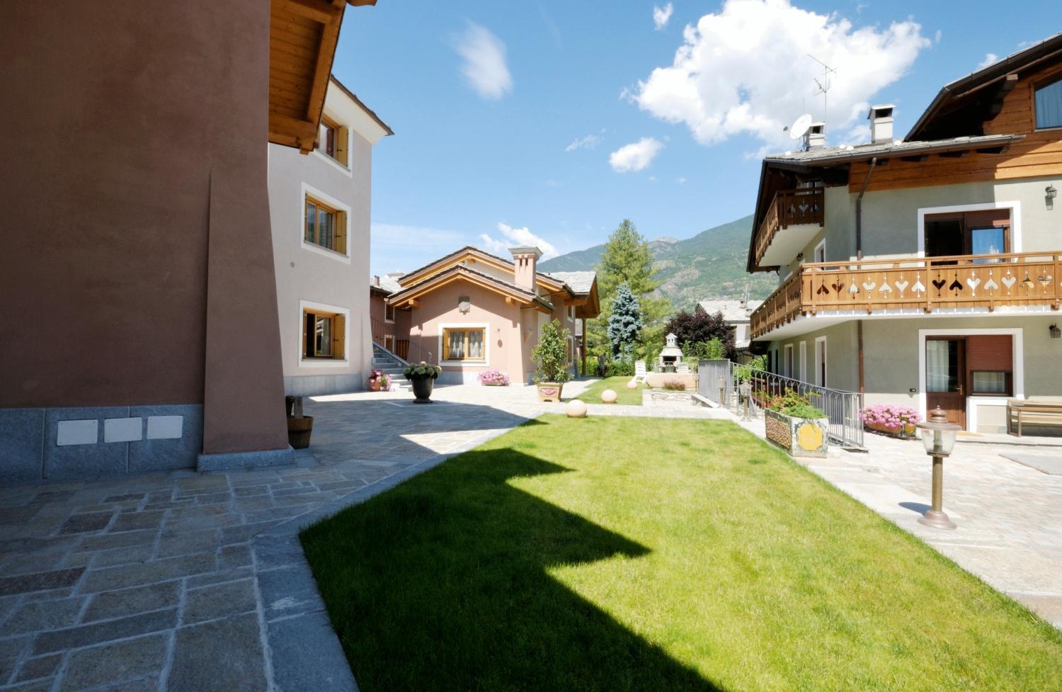 Au Petit Chevrot Aparthotel Cerise Exterior foto